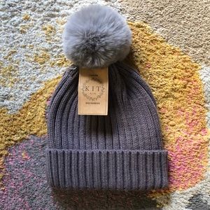 Grey Winter Beanie Hat with Soft Pom Pom (12)